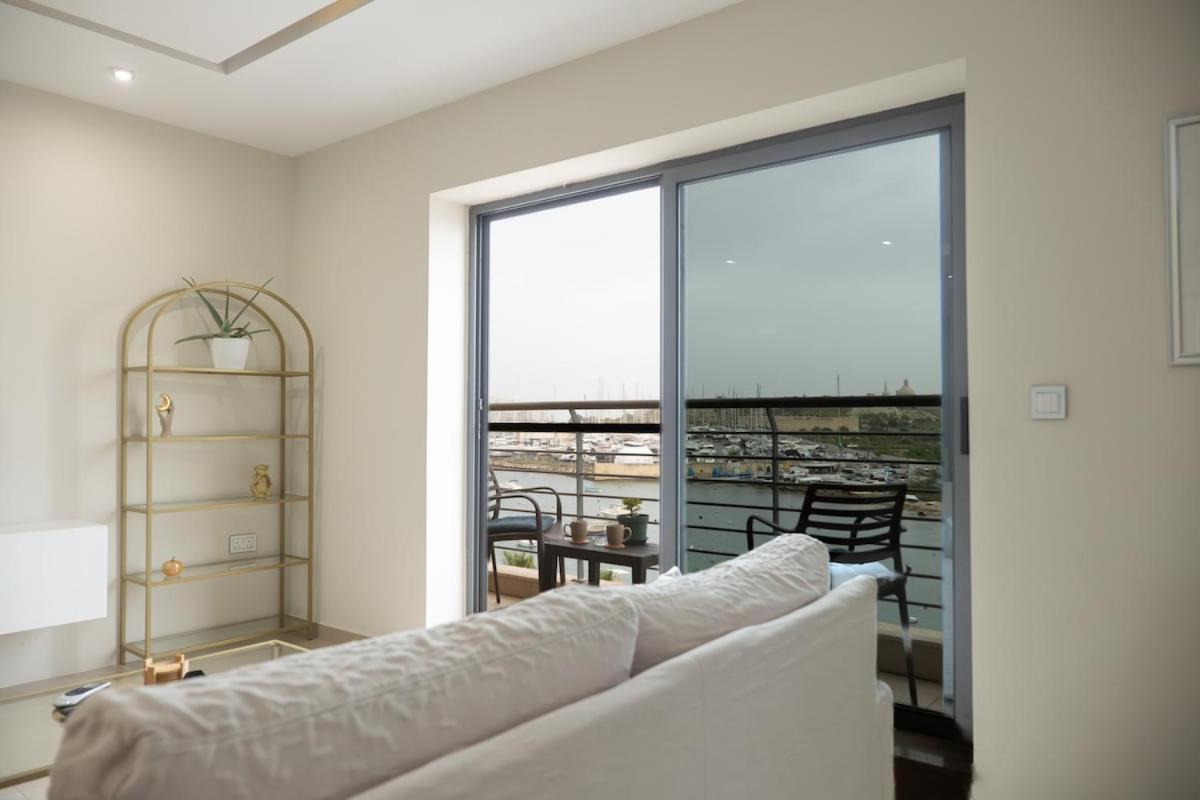 Golden Harbour - 2 Bedrooms, 2 Bathrooms Gzira Bagian luar foto