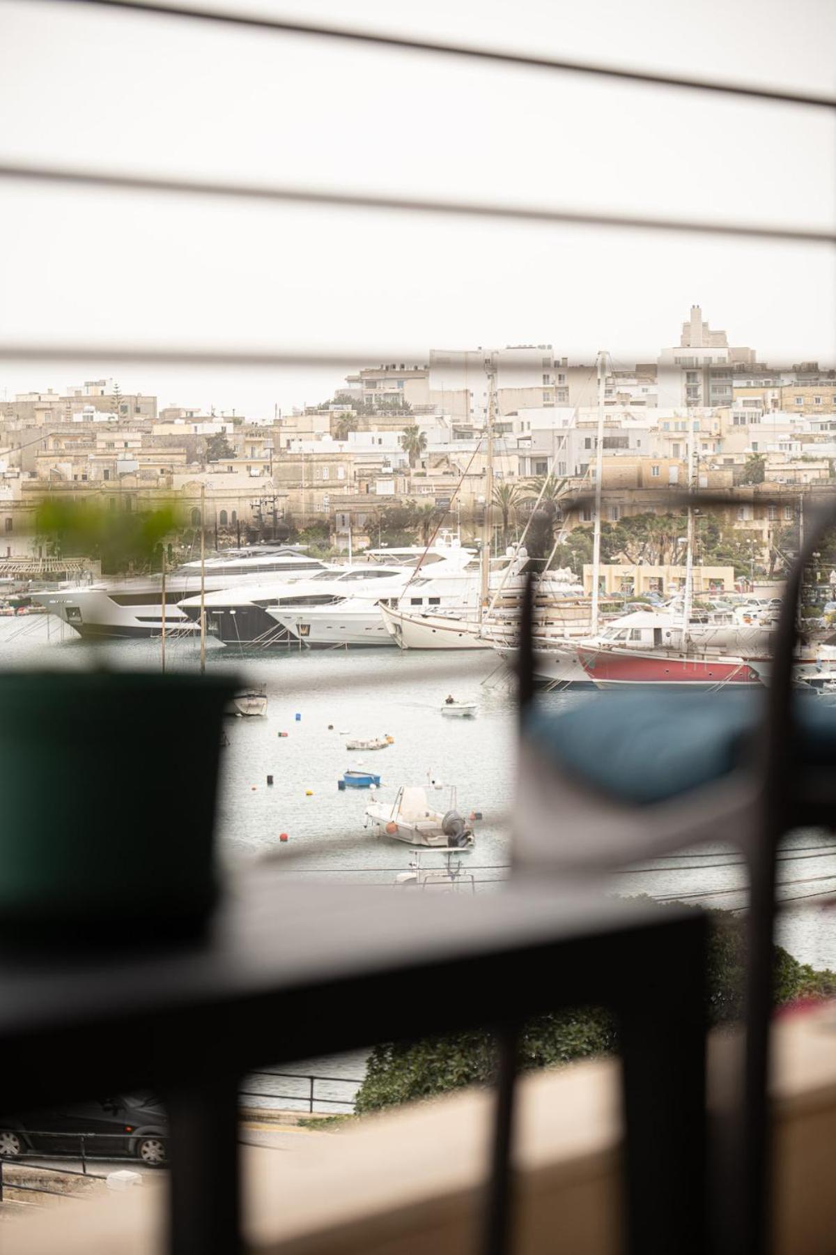 Golden Harbour - 2 Bedrooms, 2 Bathrooms Gzira Bagian luar foto